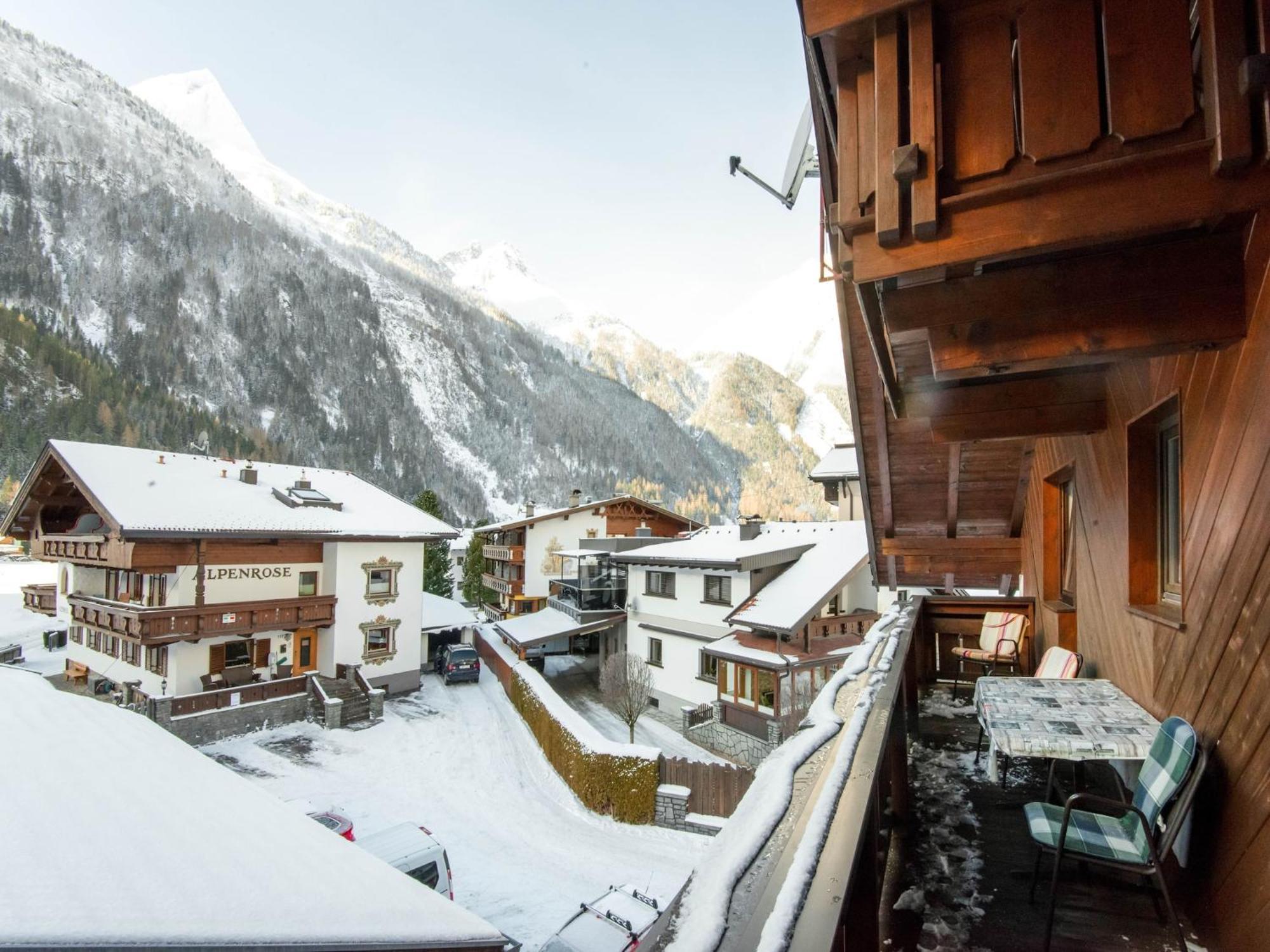 Comfortable Apartment In L Ngenfeld With Ski Storage Längenfeld Exterior photo