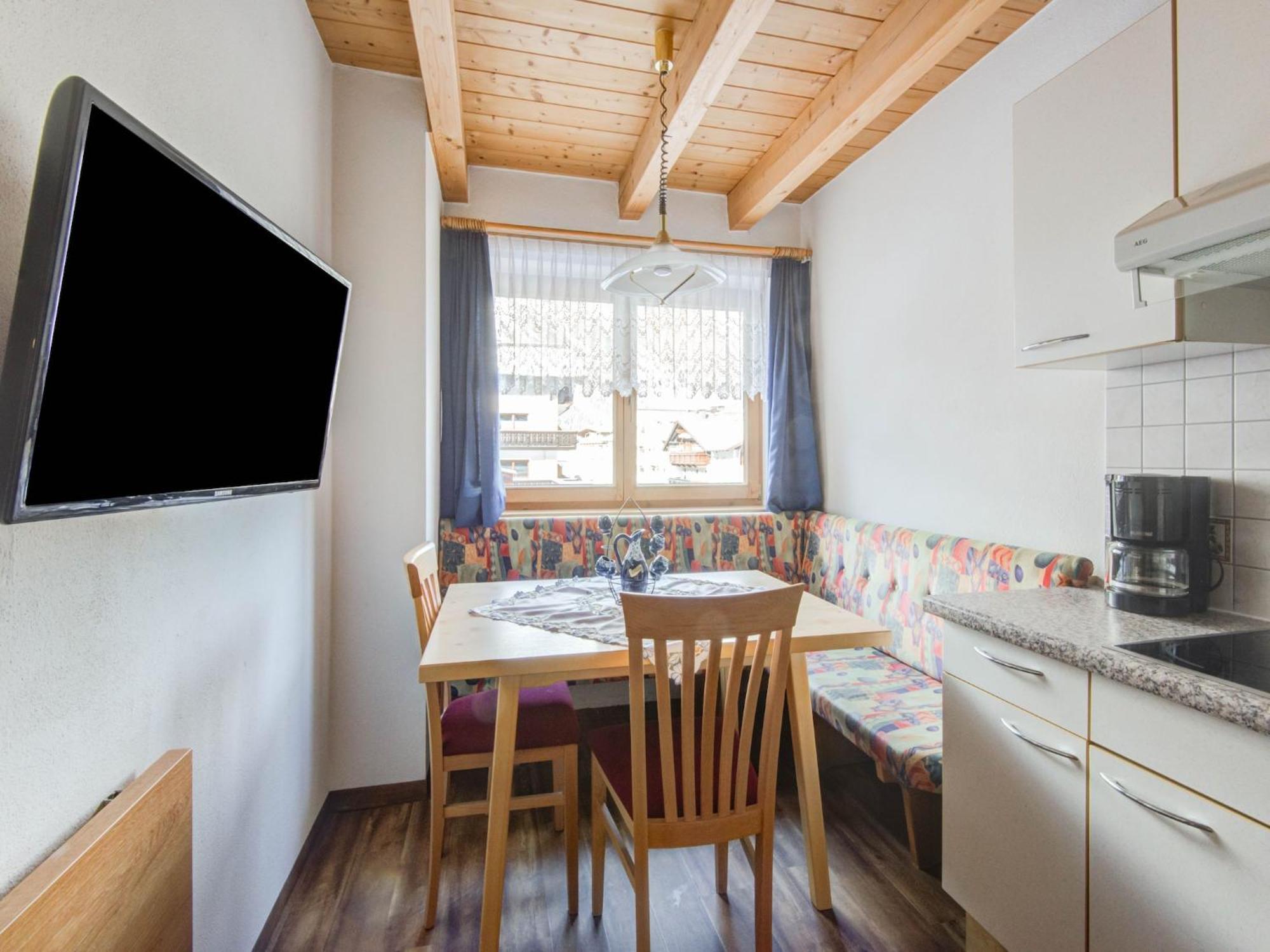 Comfortable Apartment In L Ngenfeld With Ski Storage Längenfeld Exterior photo