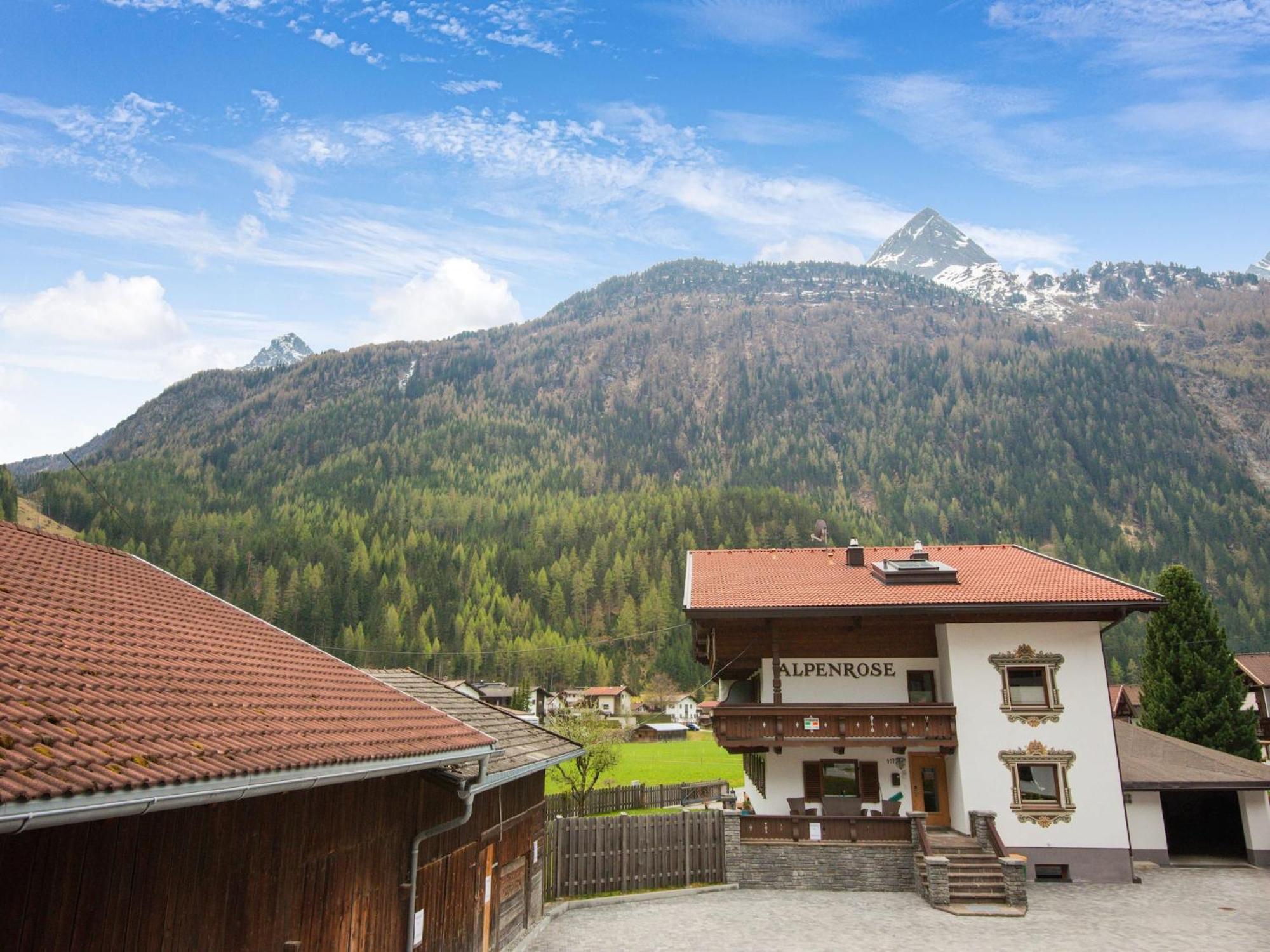 Comfortable Apartment In L Ngenfeld With Ski Storage Längenfeld Exterior photo